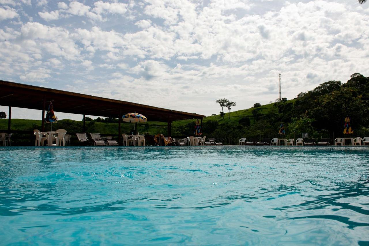 Hotel Fazenda Vale Da Cachoeira Сера Негра Екстериор снимка