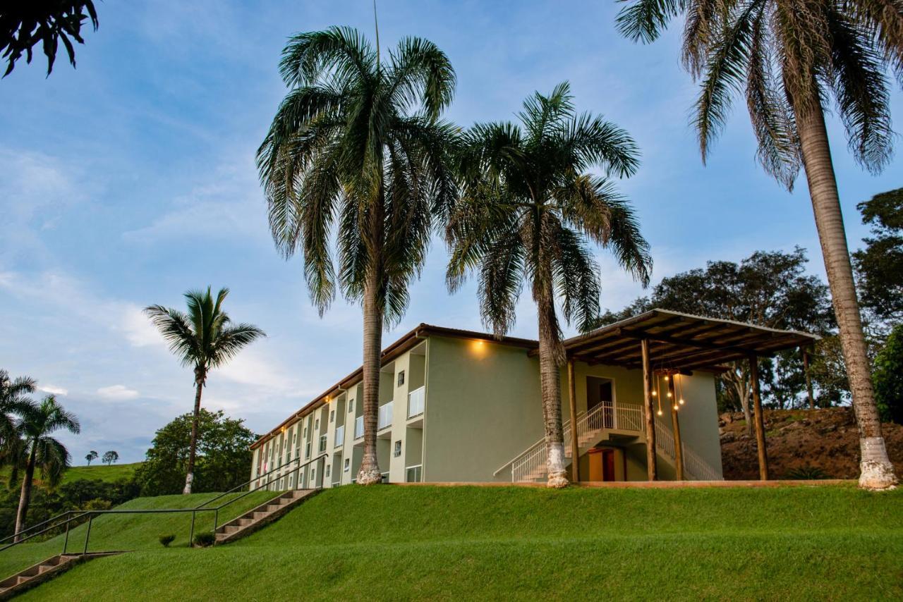 Hotel Fazenda Vale Da Cachoeira Сера Негра Екстериор снимка